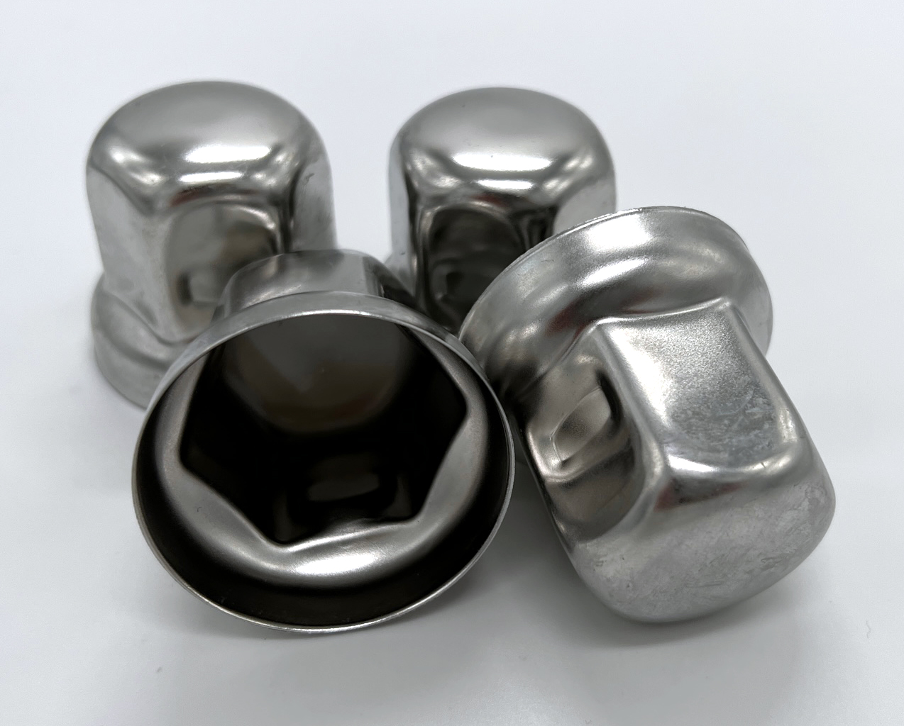 Kryt šroubů kol 32mm - nerez ocel (sada 20ks)